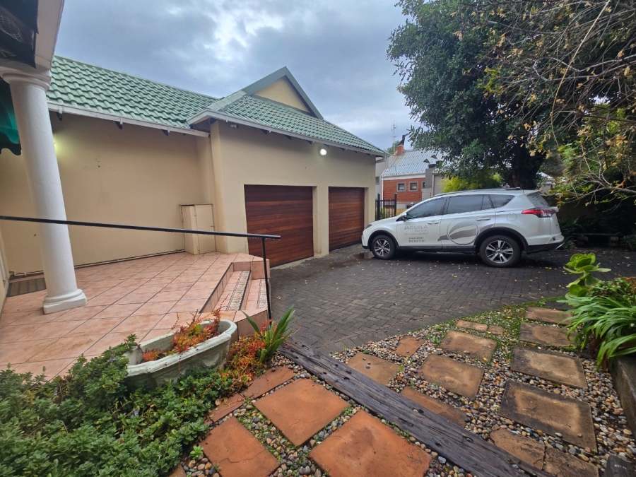 3 Bedroom Property for Sale in Pentagon Park Free State